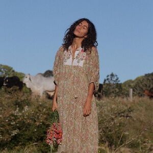 DAUGHTERS OF INDIA Kyra Green Carnation Balloon Sleeve Cotton Gauze Midi Dress M